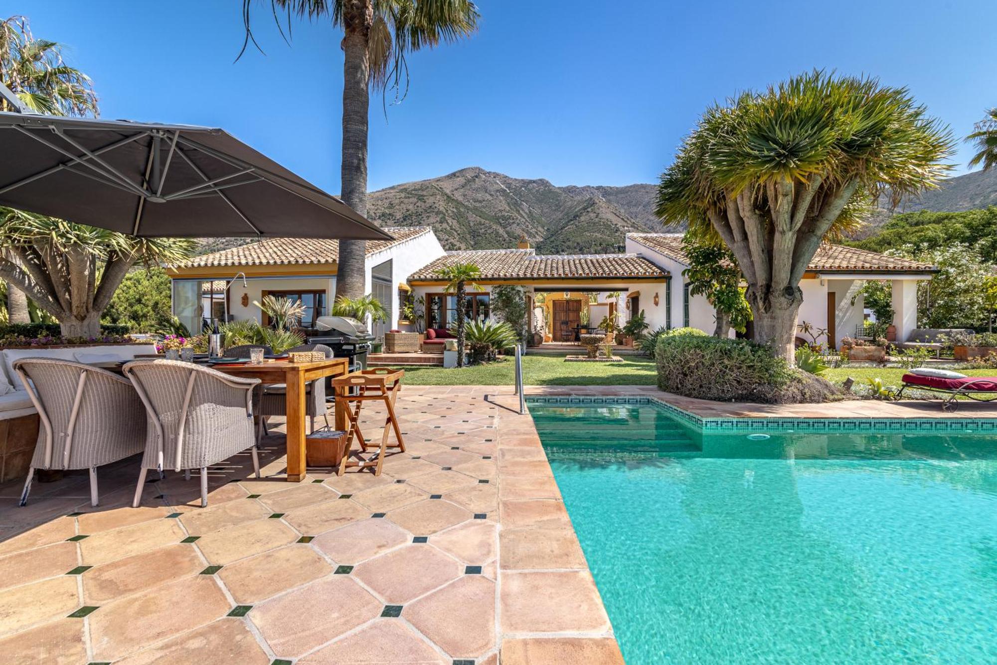 Lechuza Villa